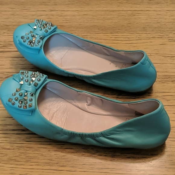 Shoes - Picture 4 of 4